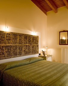 Camera matrimoniale al Wine Hotel Noce